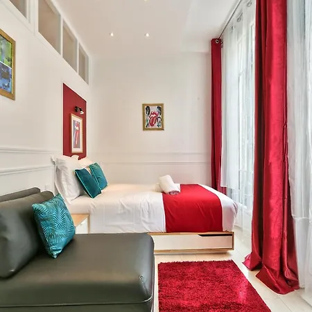 68 - The Rolling Stones Flat Paris