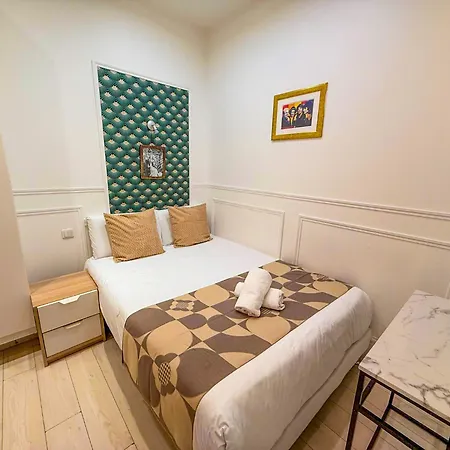 Apartman 68 - The Rolling Stones Flat Párizs