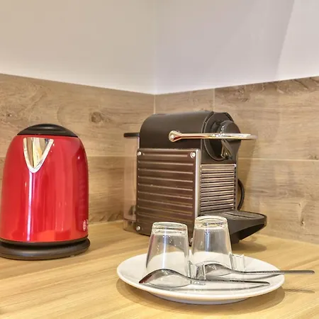 Apartment 68 - The Rolling Stones Flat